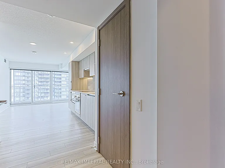 17 Bathurst St #2707 — Photo 6