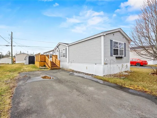 86 Glenmar Dr, Fredericton, NB E3G 0S3