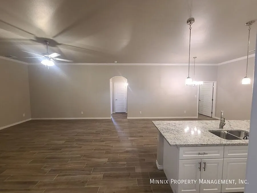 3 Bedroom/ 2 Bath | 5308 Kilyn Court — Photo 4