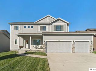 4926 N 181st St, Elkhorn, NE 68022
