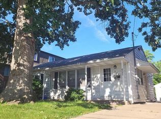 621 S Johnson St, Iowa City, IA 52240