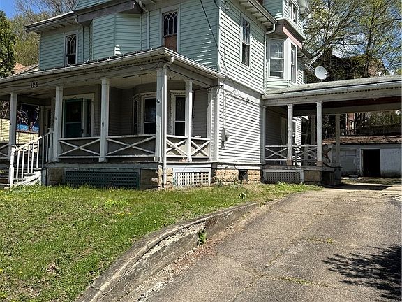 4th image of 126 Fulton St