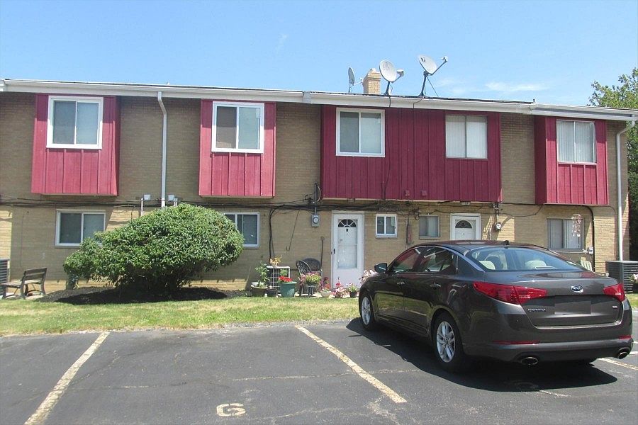 1st image of 27801 Mills Ave #3B