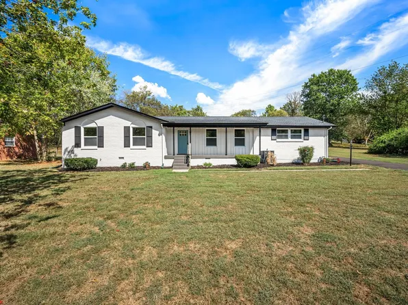 121 S Valley Rd, Hendersonville, TN 37075