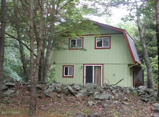 237 Skyline Dr, Dingmans Ferry, PA 18328