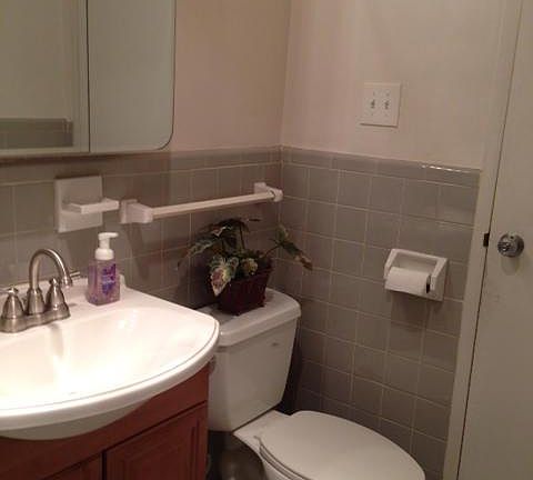 5th image of 10401 Grosvenor Pl APT 211