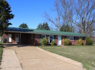 3285 Denton Rd, Tuscumbia, AL 35674