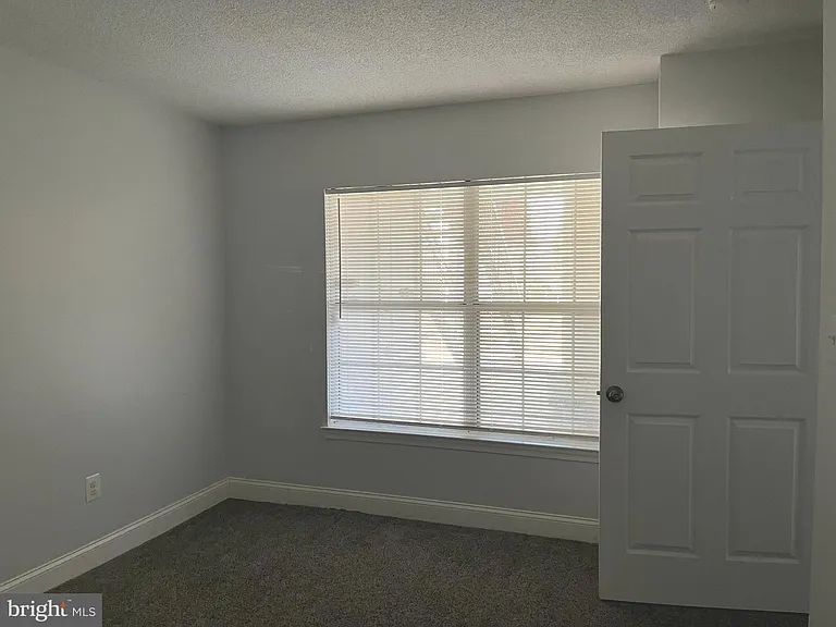 1005 Summerglenn Ct #7-103 — Photo 16
