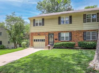 8306 Hemlock St, Overland Park, KS 66212