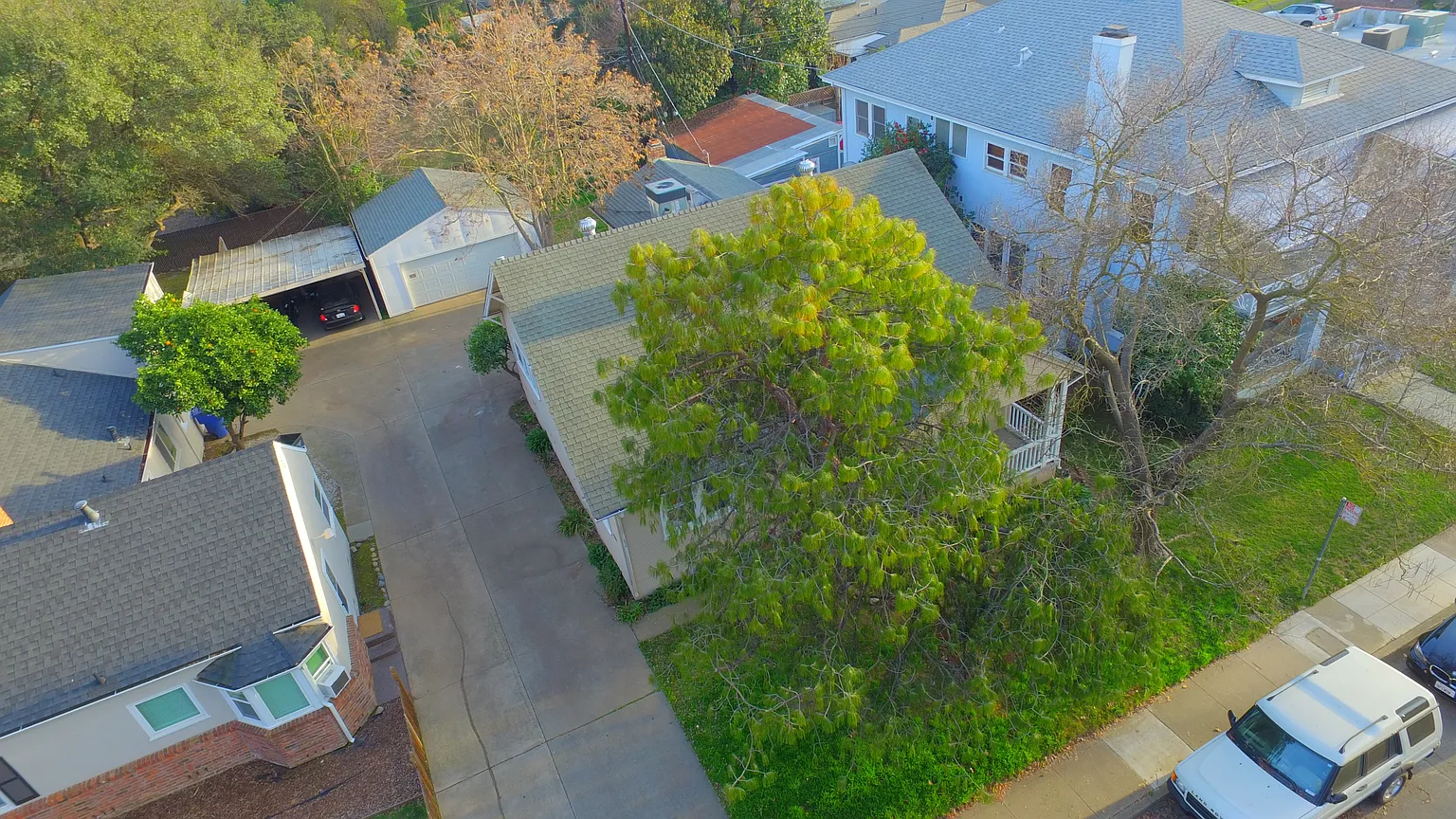 3916 Miller Way photo 1