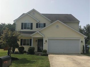 500 Walnut Crossing Dr, Whitsett, NC 27377