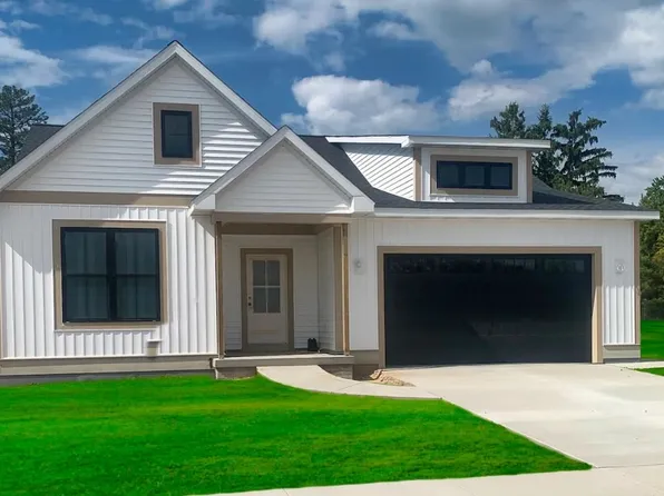 110 Brass Leaf Ct, Midland, MI 48642