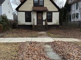 797 Summit Ave, Lake Forest, IL 60045