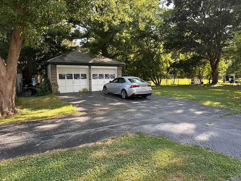 17-19 Peacock St #2 — Photo 3