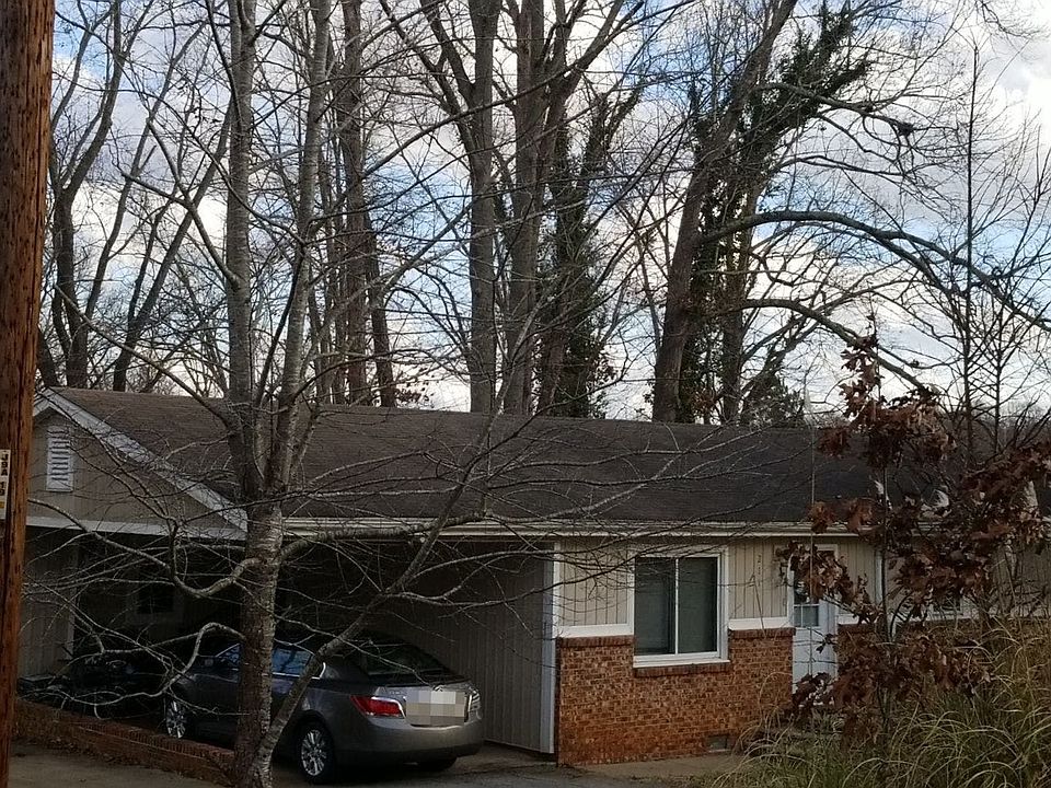 2nd image of 211 Cambridge Dr