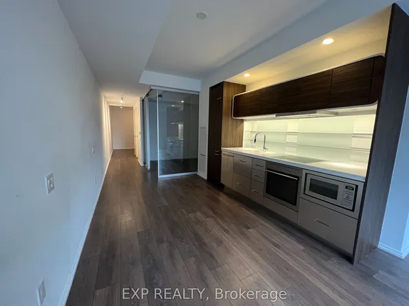 45 Charles St E, Toronto, ON