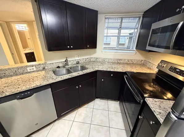 1916 Lake Atriums Cir APT 30, Orlando, FL 32839