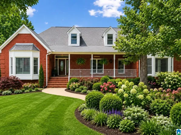 204 Hickory Hill Cir, Oneonta, AL 35121