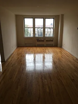 Rented by Smart NY Realty LLC | media 28