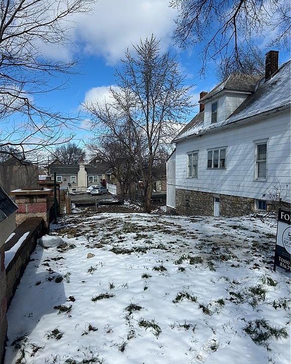 2nd image of 1048 Ann Ave