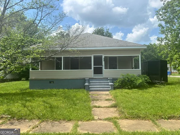 127 Taylor St, Piedmont, AL 36272