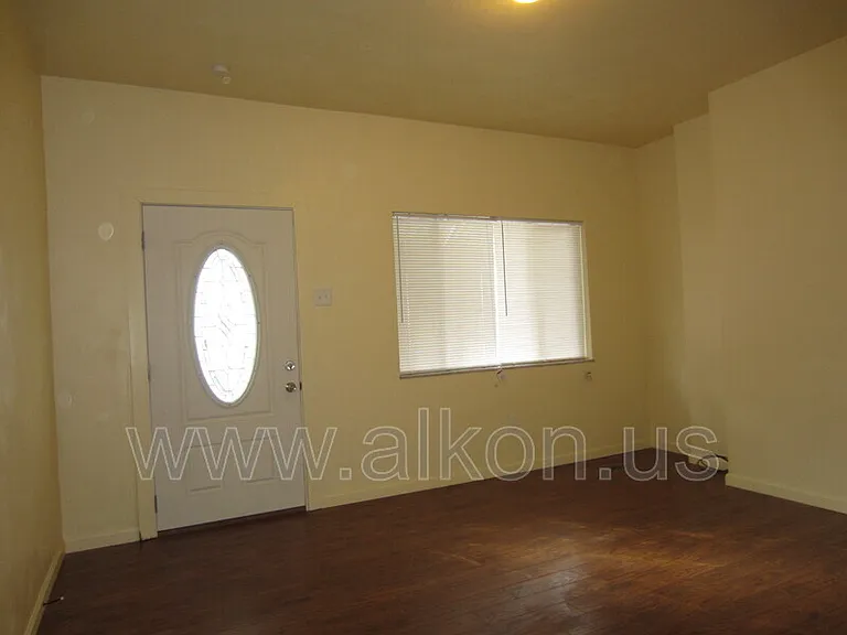 4315 Bristol St — Photo 2