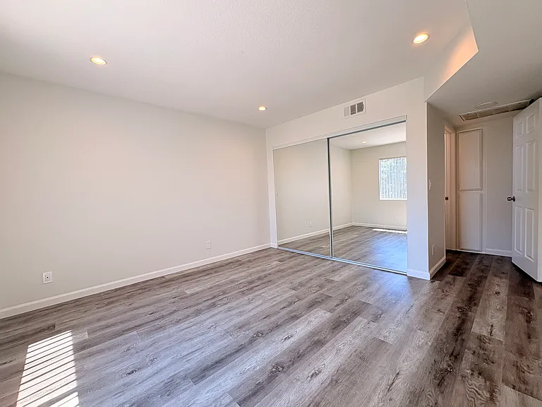 311 E Cedar Ave #202 — Photo 11