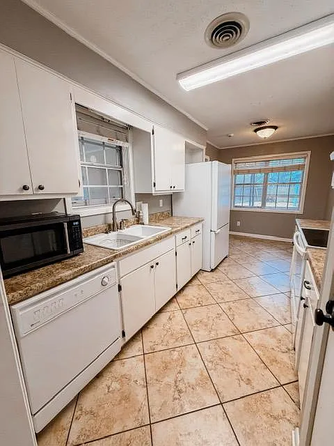 2622 Stidman Cir — Photo 4