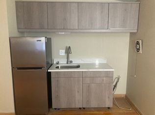 3338 S Whitnall Ave #8, Milwaukee, WI 53207