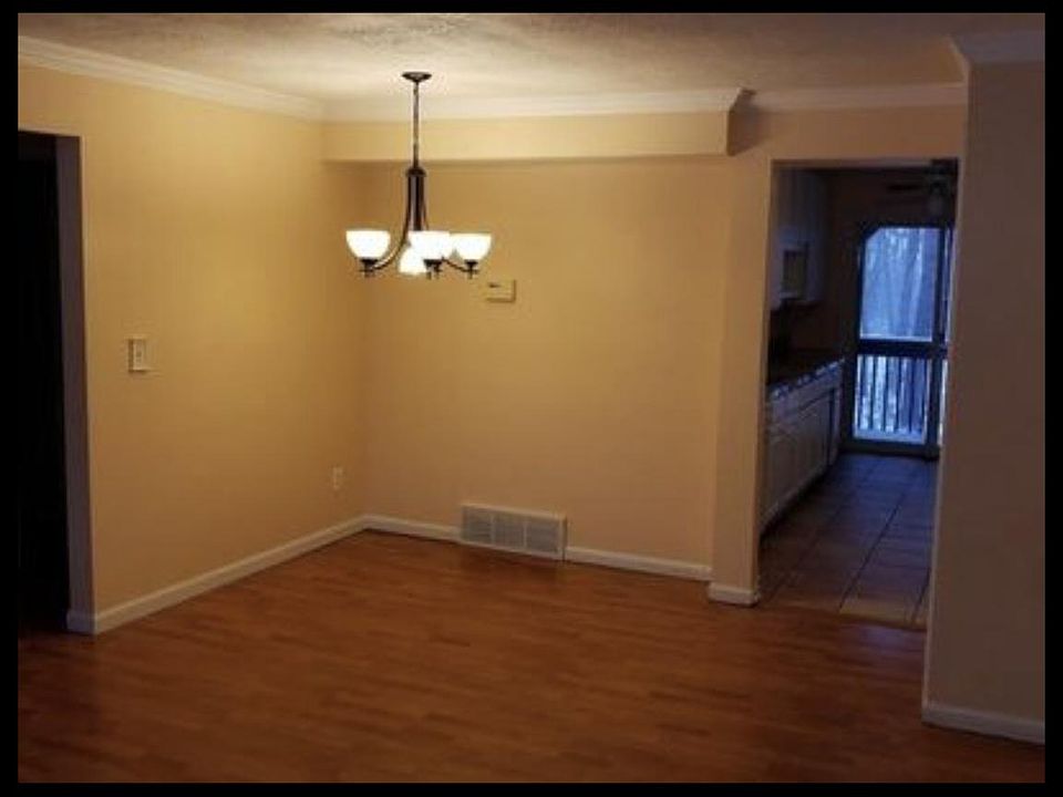 1st image of 2000 Tall Oaks Dr APT 2A