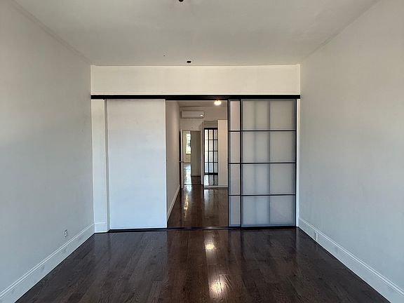 5th image of 1676 Stephen St APT 2R