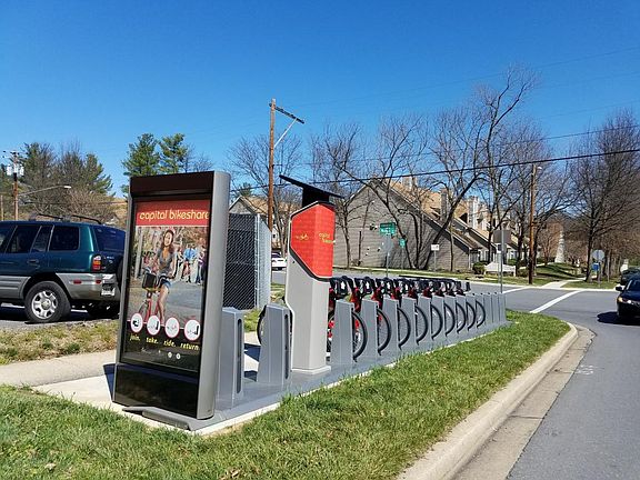 Capital Bikeshare 2 Blocks away