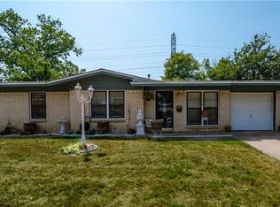 1616 Grantland Cir, Fort Worth, TX 76112