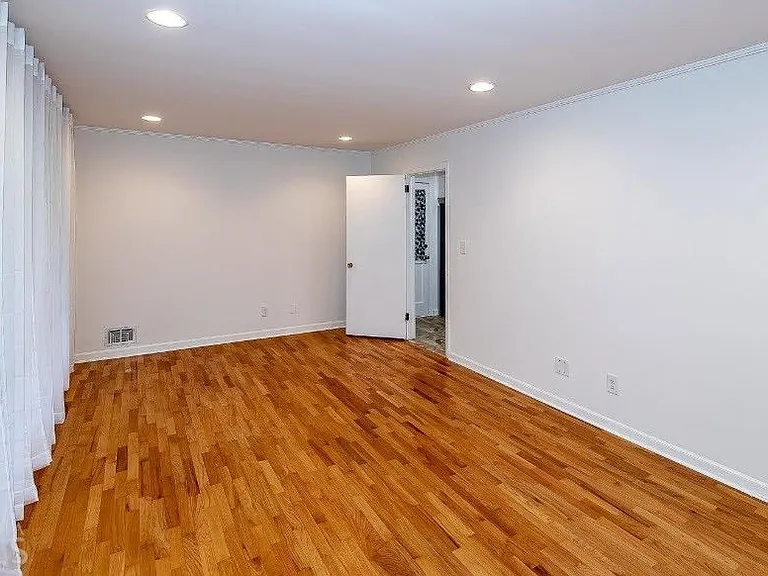 209 Pioneer Trl — Photo 6