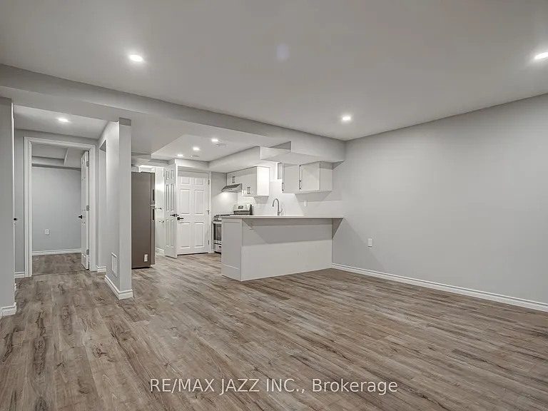 1189 Cartier Blvd #A — Photo 15