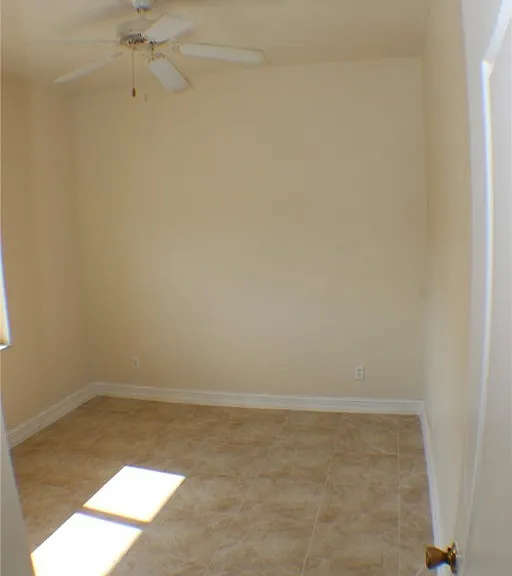 607 SE 13th Pl #201 — Photo 11
