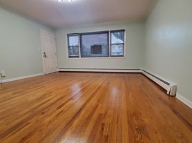 9 Everett St, Jersey City, NJ