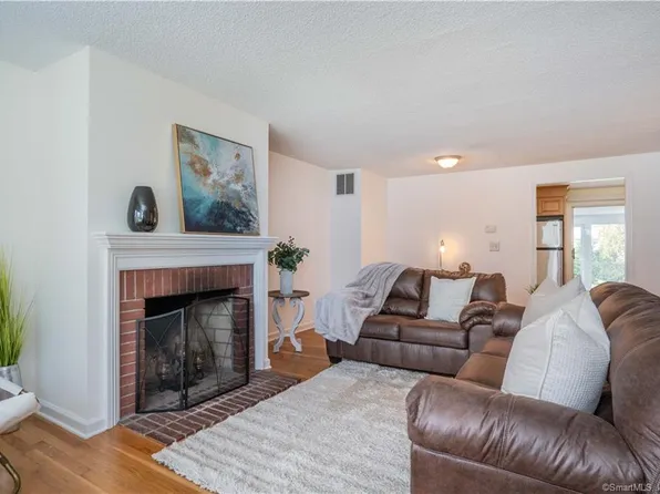 2 Barrington Drive #C, Wethersfield, CT 06109