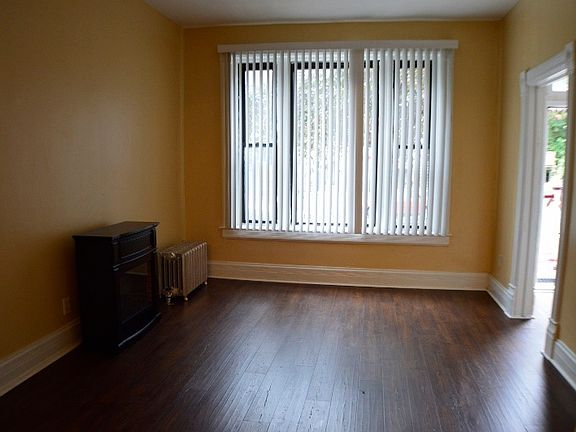 2nd image of 1409 N Maplewood Avenue # Fl 1ST
