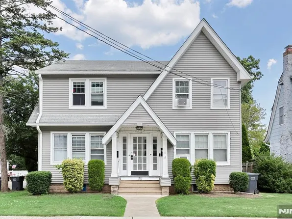 21 Haring St, Bergenfield, NJ 07621