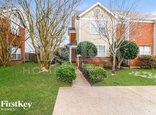 700 Walnut Woods Cv S, Cordova, TN 38018
