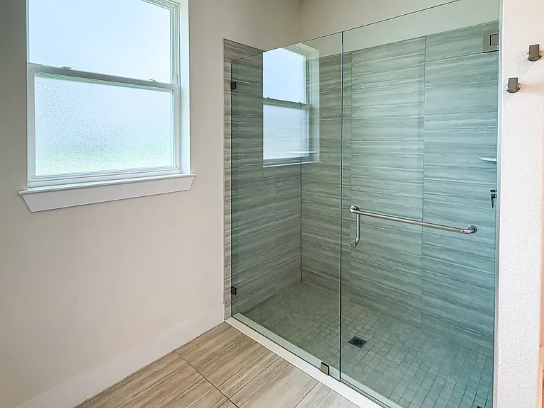 2065 Paragon Cir W — Photo 11
