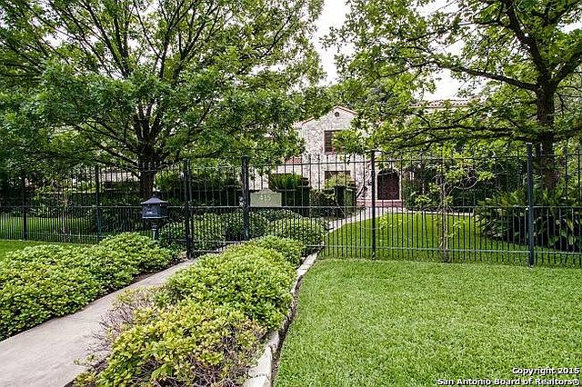 1st image of 134 Parklane Dr