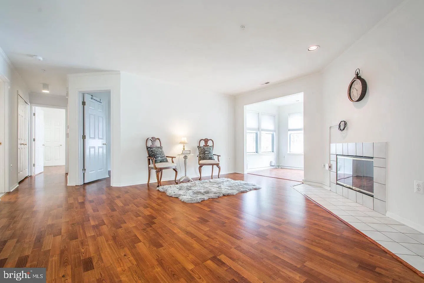 2 bed, 2.0 bath, 1010 sqft, $2,100 — Photo 3
