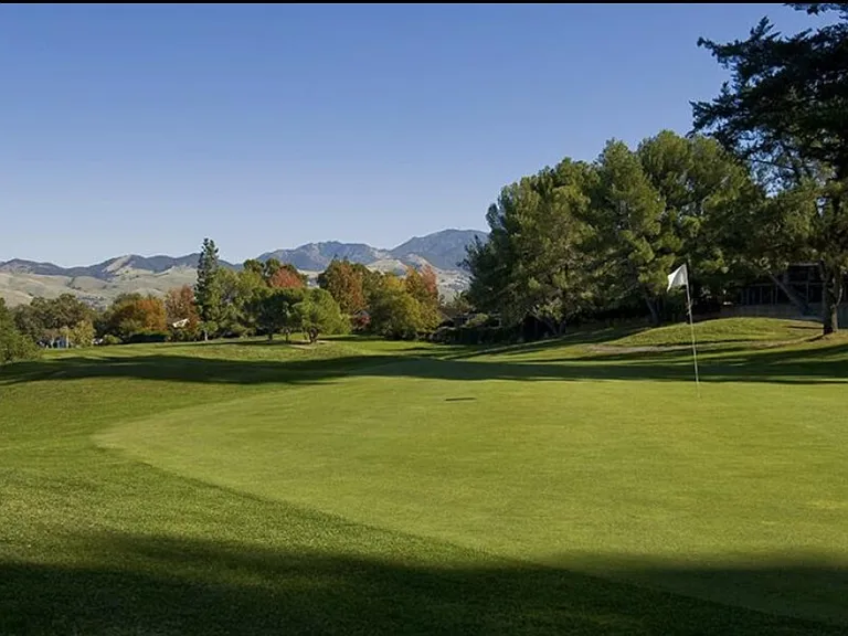 Diablo Hills Golf Course bordering the apartment community