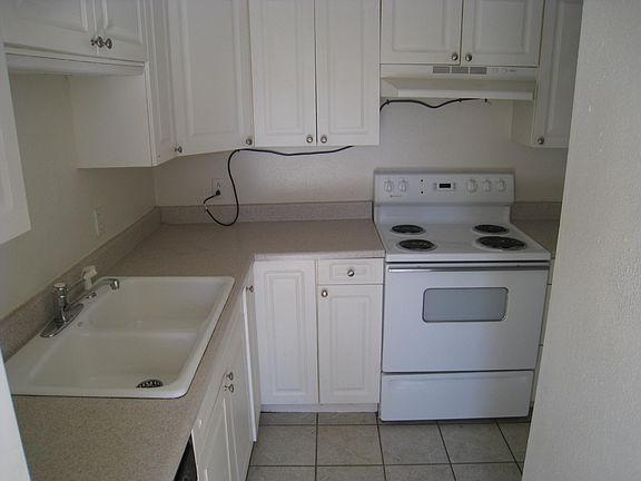 2nd image of 1322 N Cooper St