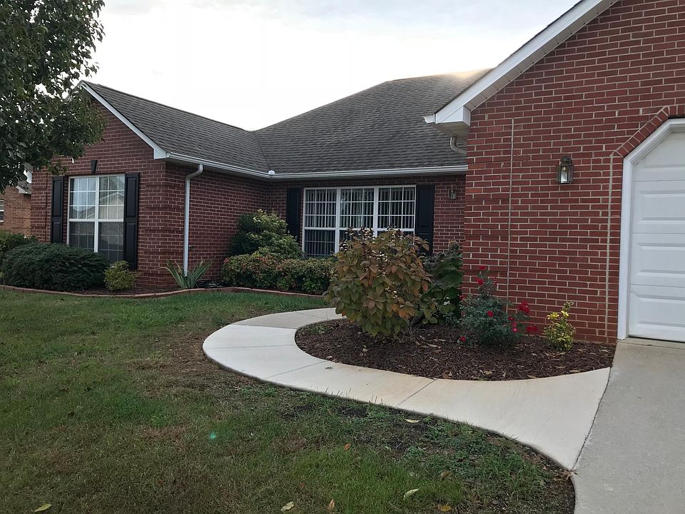 1st image of 2110 Spalding Dr