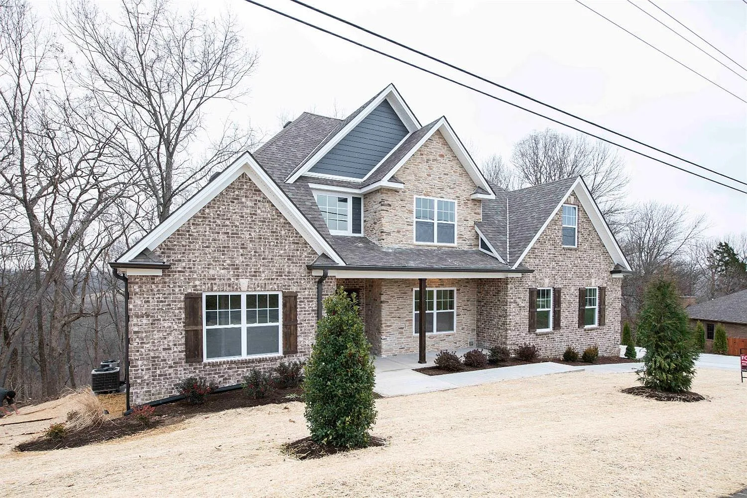 192 Avawam Dr photo 1