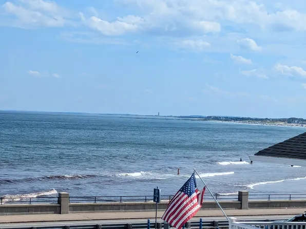 415 Ocean Blvd #306, Hampton, NH 03842