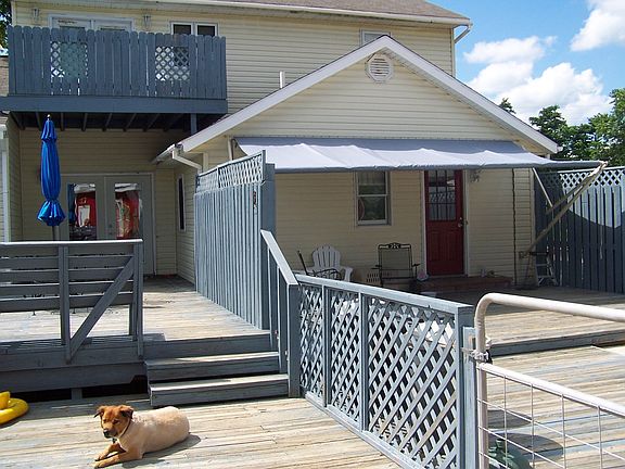 decks off of fr, ur, mbr.